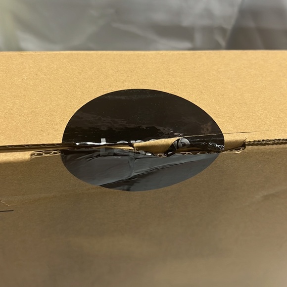 NEW open box-Lenovo IdeaPad 3 11 Chromebook Laptop, 11.6", 4GB RAM, 64GB storage - Picture 5 of 7